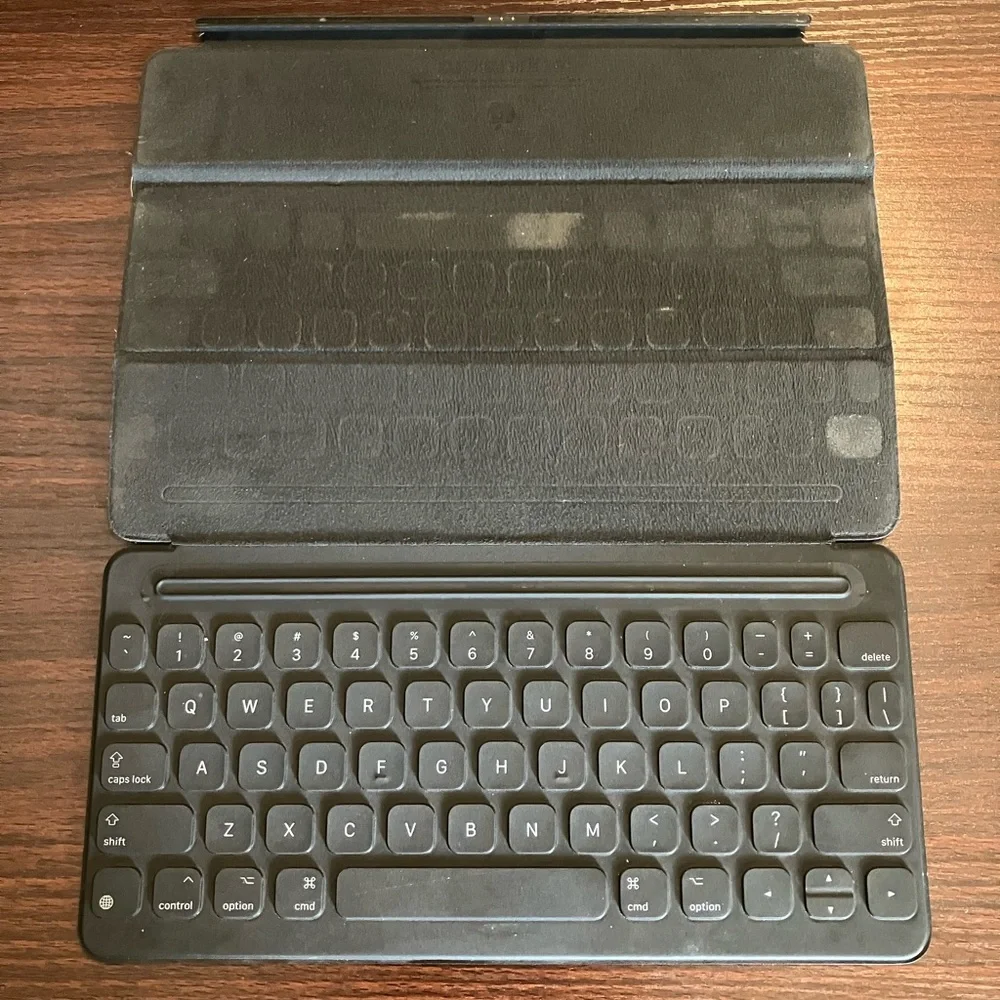 Apple Smart Keyboard Folio